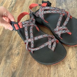 Multi-strap toe hoop Chacos